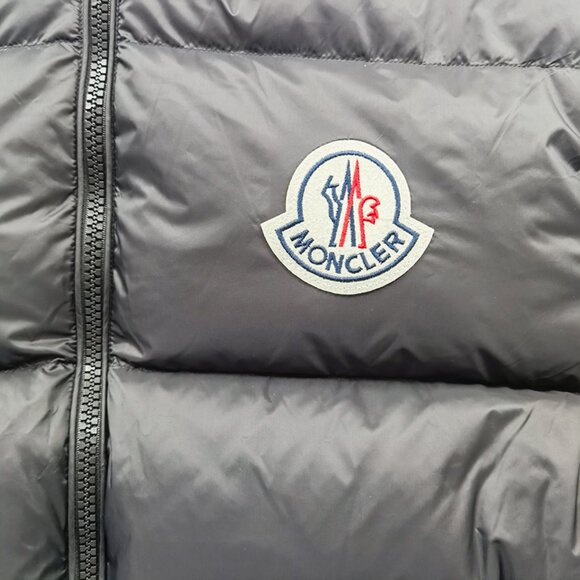 Moncler Short Down Jacket In Black - Picture 9 of 10
